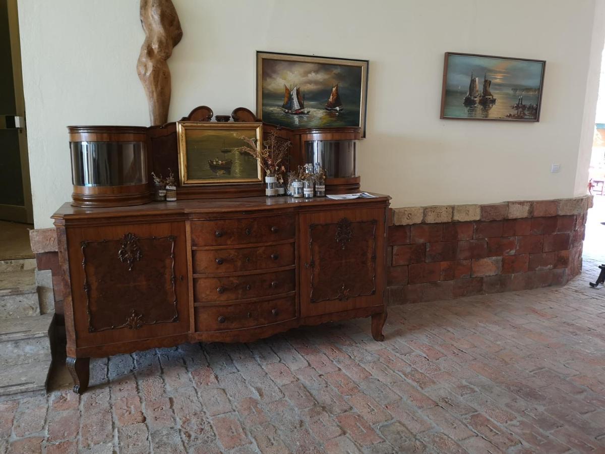 Máté Panzió Fertőmeggyes Kültér fotó